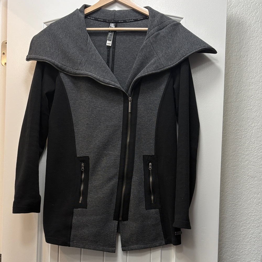 Nicole Miller Charcoal Gray and Black Zip Front Coat